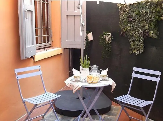 La Casa Del Centro * مودينا